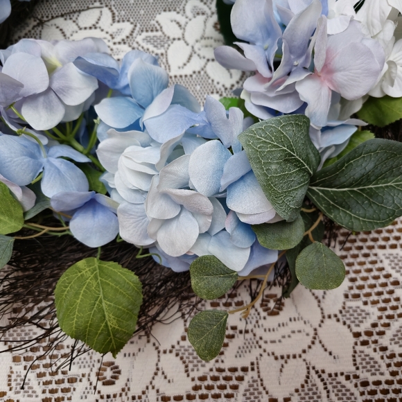 Ashland 22" Wreath Round Blue and Purple Hydrangea Flowers Twig Floral Accent - Picture 6 of 12